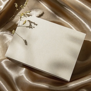 Elegante Busta Vintage in Lino Stampato, Piccola e Raffinata, con Sigillo in Ceralacca, Biglietto d'Auguri in Carta Goffrata per Compleanno o Souvenir - Product Image 5