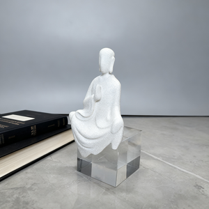 Statuetta di Buddha in Resina Stile Zen, Scultura Minimalista di Buddha, Ornamento di Alta Gamma per Soggiorno e Decorazione d'Interni - Product Image 1