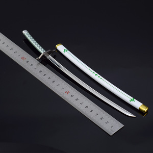 Alliage <span class=keywords><strong>de</strong></span> zinc <span class=keywords><strong>tout</strong></span> métal petit jouet épée <span class=keywords><strong>Bleach</strong></span> Ulquiorra Cifer Zanpakutou Murcielago 26cm 46g Mini Katana - Product Image 4