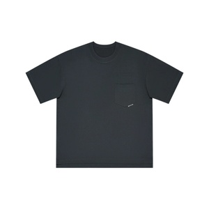 T-shirt décontracté à coupe ajustée avec poche - Polyester/coton doux et respirant, séchage rapide et anti-plis pour un confort quotidien - Product Image 4