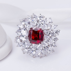 Bague de fiançailles Messi Jewelry MSR-956 S925 en rubis de laboratoire taille coussin, motif floral, alliance, cadeau classique - Product Image 4