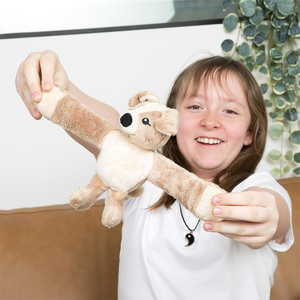 Bracelet en peluche chien mignon et portable, compagnon de voyage et d'école adorable pour la vente en gros - Product Image 3
