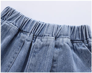 Conjunto de Ropa para Niños a la Moda, Estilo Moderno, Pantalones de Mezclilla Azules con Camisa a Rayas - Product Image 5