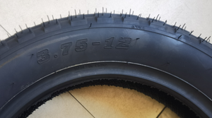 ยางรถจักรยานยนต์ Jiuyue OEM สไตล์เรโทร ขนาด 375-12 รุ่น JY-210 สำหรับใช้งานทั้งบนถนนและนอกถนน ดีไซน์บล็อกแบบประสานกัน - Product Image 3