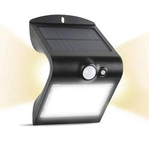Lámpara solar recargable de 1,5 W y 220 lm, con sensor de presencia (2-6 m), color negro, ideal para iluminar jardines y exteriores. - Product Image 3