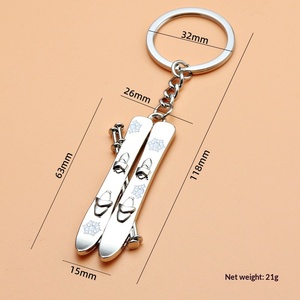 <span class=keywords><strong>Mini</strong></span> porte-clés planche à ski miniature, pendentif en alliage patin à glace 3D, cadeau d'affaires simulé, logo personnalisé imprimé en typographie - Product Image 3