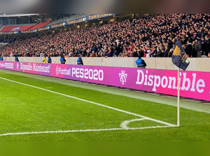 Écran LED RGX Indoor P4mm Adjustable Stand Utilisation pour Badminton <span class=keywords><strong>Tennis</strong></span> <span class=keywords><strong>de</strong></span> <span class=keywords><strong>Table</strong></span> Compétitions Sponsor Écran publicitaire - Product Image 5