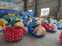 Manège de luxe en fibre de verre en forme de pieuvre rotative pour parcs d'attractions à vendre