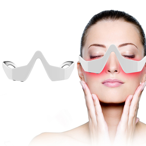 Appareil de massage oculaire 3D à micro-courant pour éliminer les poches sous les yeux et les cernes - Product Image 1