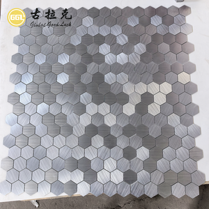 Carreaux de mosaïque hexagonaux en aluminium <span class=keywords><strong>blanc</strong></span> autocollants à bas prix pour salle de bain moderne et mur extérieur - Product Image 6