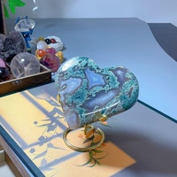 Vente en gros de sculptures de cœur en agate mousse naturelle avec support en métal doré, agate verte de haute qualité pour la décoration de la maison, cadeau