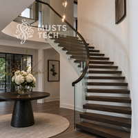 Escalier Courbé : Solution Technique de Fabrication Professionnelle pour une Esthétique Architecturale de Villa Moderne