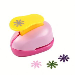 Perforatrice fantaisie mignonne pour enfants de maternelle, pour la décoration DIY - Product Image 1