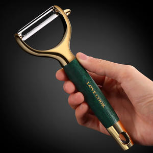 ที่ปอกผลไม้ Love Cook ด้ามไม้สีเขียว คมกริบ ใช้งานง่าย ทำความสะอาดง่าย - Product Image 2