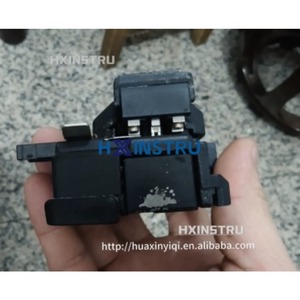 เครื่องตัดไฟเบอร์ออปติกความแม่นยำสูง Fujikura CT-30 รุ่น CT30 มือสอง - Product Image 2