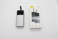 Batterie externe autorisée en avion 10000 mAh, charge rapide 22,5 W, sortie multi-ports, avec câble intégré et cordon