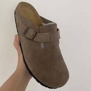 Sandalias planas de exterior personalizadas de Alemania, tipo mule, de cuero auténtico y ante, con plantilla de corcho, zuecos sólidos con forro de piel para mujer - Product Image 5