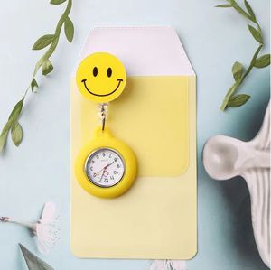 Retráctil moderno patrón de dibujos animados enfermera Doctor bolsillo colgar Clips relojes colorido Hospital médico mujeres hombres insignia carrete reloj - Product Image 4