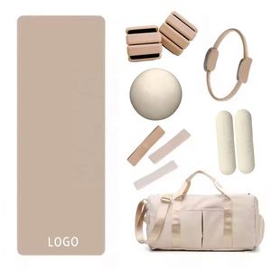 Kit de fitness personnalisé avec logo : ballon de yoga, anneau de Pilates rond, poids de cheville en silicone et bande de résistance - Product Image 3
