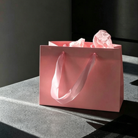 Sac fourre-tout en papier imprimé sur mesure de luxe avec poignée en coton doux pour cosmétiques et soins de la peau, sac de vente au détail pour marque