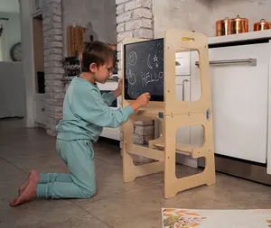 黒板付き幼児木製キッチンヘルパー用2 in1折りたたみ式キッチンラーニングタワーステップスツール