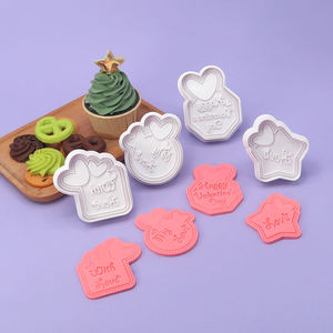 <span class=keywords><strong>Emporte</strong></span>-pièces Saint-<span class=keywords><strong>Valentin</strong></span> Alimentaire 4 Pièces Réutilisables en Plastique avec Moteur à Ressort, Outils de Cuisson DIY pour Pâtisserie et Sandwichs, Ensemble de Modèles - Product Image 2