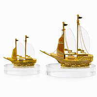 Ornement de bateau arabe plaqué or en gros, modèle de voilier en cristal K9 sur mesure, décoration de bureau Feng Shui porte-bonheur avec base gravée personnalisée