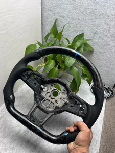 Volant sport en fibre de carbone personnalisé pour Volkswagen <span class=keywords><strong>Golf</strong></span> 6 <span class=keywords><strong>Golf</strong></span> 7 7.5 GTI <span class=keywords><strong>GTD</strong></span> GTE R 2013-2020 Polo GTI Passat CC R-Line - Product Image 4