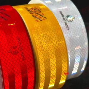 Ruban <span class=keywords><strong>rétro</strong></span>-réfléchissant <span class=keywords><strong>jaune</strong></span> de signalisation de sécurité conforme CE E-Mark pour remorques, 5,08 cm * 45,7 m, vente en gros, ECE 104R - Product Image 2