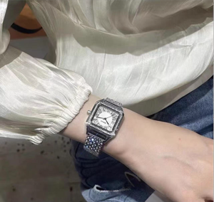 Reloj de Pulsera de Cuarzo con Dije de Guepardo Francés, Lujoso y Moderno, para Mujer, con Esfera de Cristal, Correa de 16 mm, Resistente al Agua - Product Image 2