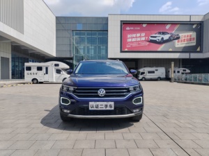 VW T-<span class=keywords><strong>ROC</strong></span> 2018 280TSI DSG Comfort SUV d'<span class=keywords><strong>occasion</strong></span>, 1.4T 150 ch Turbo FWD Crossover compact, bien entretenu, prêt à être expédié - Product Image 2