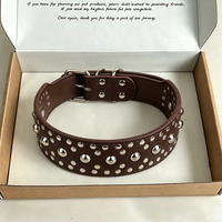 Maßgefertigtes Punk-Style Nieten-Hundehalsband Langlebiges Kunstleder Breites Haustier-Halsband mit Metall-Dornschließe Robustes Hundehalsband