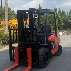 รถยกดีเซลโตโยต้ามือสองคุณภาพสูง ขนาด 3/5/7/10 ตัน อุปกรณ์ขนถ่ายวัสดุสำหรับอุตสาหกรรมค้าปลีก ราคาพิเศษ - Product Image 1