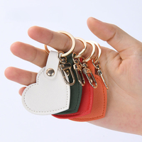 Vente en gros porte-clés en cuir PU coeur mode porte-clés sac décoré porte-clés amour pêche mignon pendentif voiture porte-clés