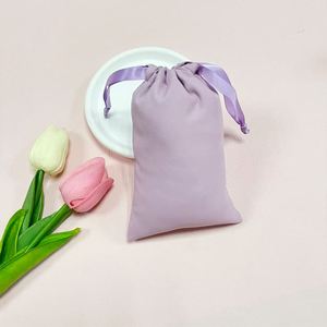 Sacs cadeaux en coton biologique personnalisables avec cordon de serrage et design recyclable pour l'emballage de cadeaux - Product Image 5