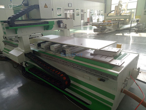 Routeur CNC PTP pour le bois avec ATC 8 outils, centre d'usinage PTP pour le travail du bois, pour le traitement des trous de serrures et des trous de charnières - Product Image 3