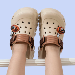 Zuecos para niños EVA antideslizantes, transpirables, ligeros, para playa, exteriores, zapatos para el agua, talla 20-45, color caqui, negro, blanco roto - Product Image 1