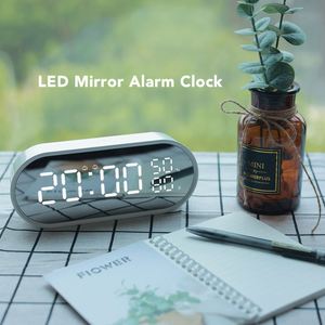 นาฬิกาปลุกดิจิตอล LED พร้อมฟังก์ชั่นเลื่อนปลุก วัดอุณหภูมิ ชาร์จ USB  หน้าจอแบบกระจก  นาฬิกาตั้งโต๊ะอัจฉริยะ สำหรับผู้สูงอายุ - Product Image 3