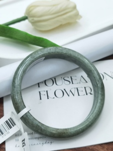 Brazalete de <span class=keywords><strong>Jade</strong></span> de alta calidad, 54mm-64mm, ancho de piedra preciosa, pulsera de <span class=keywords><strong>Jade</strong></span> curativa para mujer, hombre, el mejor regalo - Product Image 3