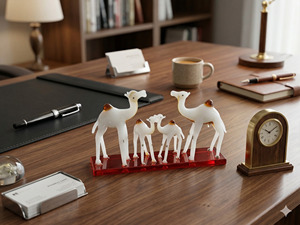 Arte en Vidrio Soplado a Mano, Familia de Camellos Personalizada, Decoración Pequeña para Oficina u Hogar, de Rajasthan, por Tiny Glass World - Product Image 6