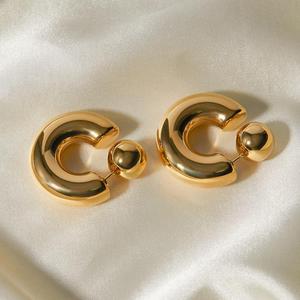 <span class=keywords><strong>Orecchini</strong></span> a Cerchio Spessi e Audaci da Donna, Placcati Oro in Acciaio Inossidabile, a Forma di C con Sfera, Inossidabili, Lucidi, Gioielli di Tendenza - Product Image 5