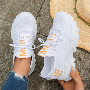 รองเท้าลำลองผู้หญิง หน้าผ้าถักแบบ Fly-knit ดีไซน์ทันสมัย สไตล์เกาหลี ไซส์ใหญ่ รองเท้ากีฬา รองเท้าลำลอง นำเข้าจากต่างประเทศ - Product Image 3