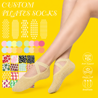 Chaussettes de Pilates personnalisées avec logo, sangles, points antidérapants, respirantes et rembourrées pour femmes, faible MOQ, chaussettes de yoga et de sport pour le ballet