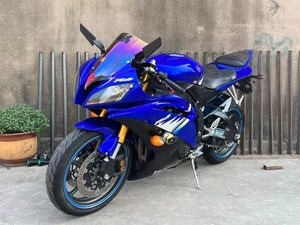 Yamaha1 YZF <span class=keywords><strong>R6</strong></span> 600cc 4 cylindres refroidi par eau : Moto sportive, puissance de niveau piste, confortable et de haute qualité - Product Image 4
