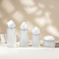 Pot en verre mat transparent de forme unique Mingsheng de luxe avec couvercle à vis 100 ml pour sérum et emballage cosmétique
