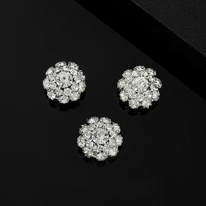 Boutons décoratifs en strass de cristal ronds en forme de fleur pour femmes, <span class=keywords><strong>bijoux</strong></span> amovibles pour chemises, accessoires de costume de mariage - Product Image 5