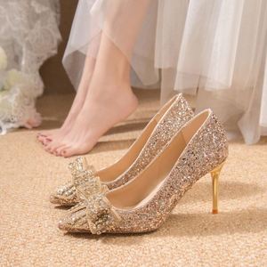 Nouvelles Sandales de Mariée à Talons Aiguilles Pointus et Décolletées pour Femmes, Grande Taille, avec Paillettes Dorées pour Réunions Annuelles - Product Image 2