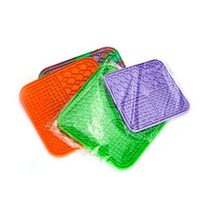 Alfombrilla de Silicona Ecológica para Perros, Libre de BPA, Diseño de Logotipo Personalizado, Accesorio para Mascotas de Alimentación Lenta - Product Image 3