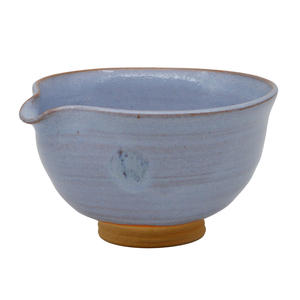 Bol à matcha unique de fabrication artisanale japonaise, facile à mélanger, conçu pour le versement, vente en gros - Product Image 3