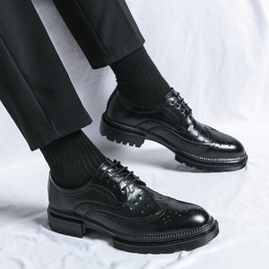 Chaussures d'affaires pour hommes, style britannique, chaussures habillées rétro brûlées, grandes tailles 38-46 - Product Image 1